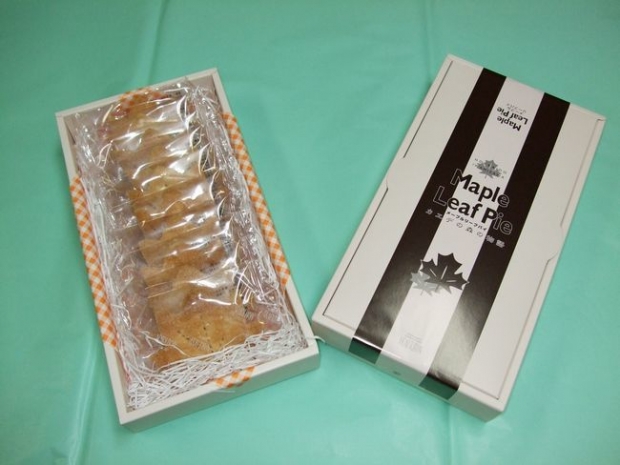 バウムクーヘン・とろとろプリン|赤いリボンの商品詳細